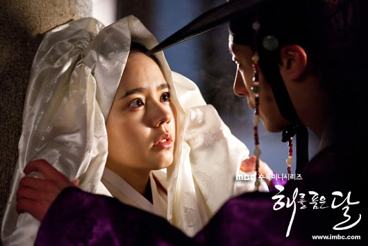 The Moon that Embraces the Sun ep 11 synopsis 